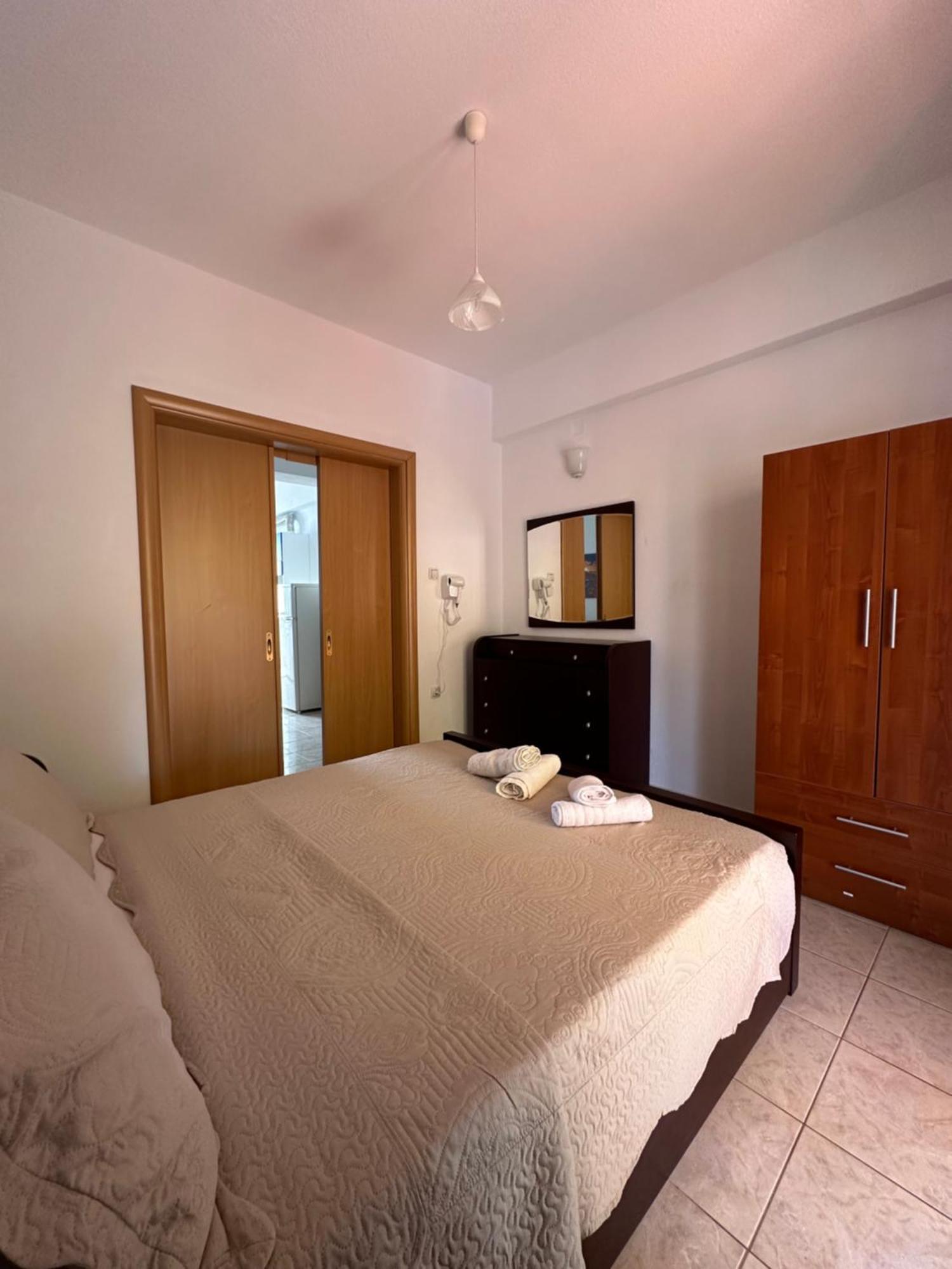 Dimos Apartments Коккінон-Нерон Екстер'єр фото