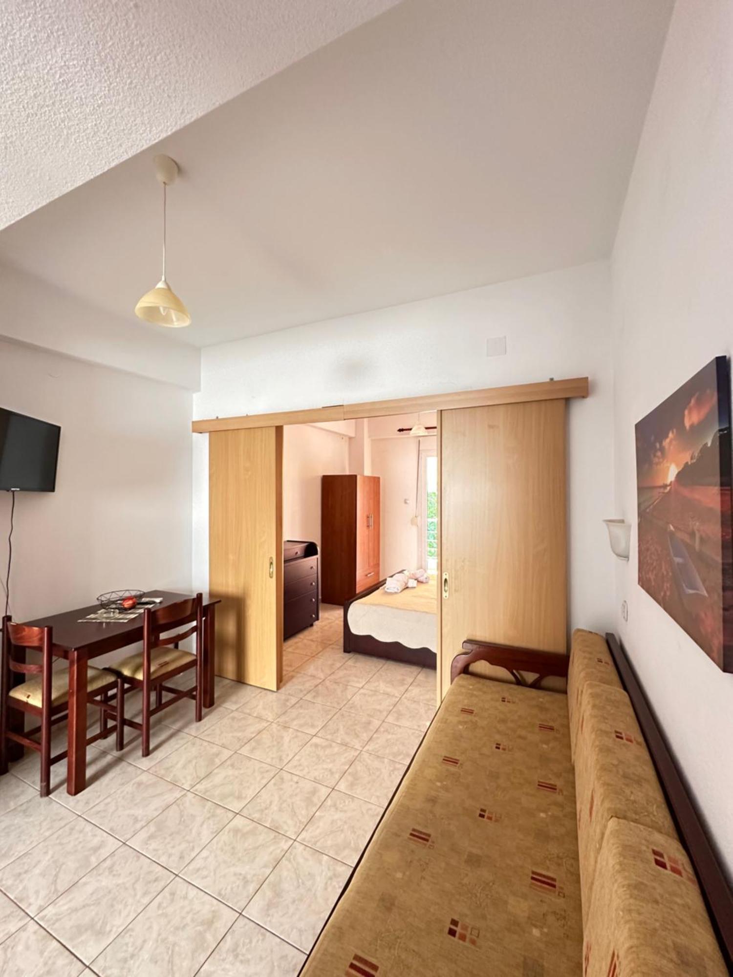 Dimos Apartments Коккінон-Нерон Екстер'єр фото